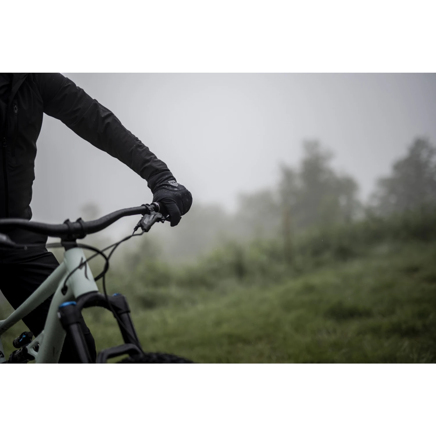 Hestra CZone Bike Mistral - 5 Finger Bike Gloves - olive Hestra CZone Bike Mistral - 5 Finger Bike Gloves - Olive -Hestra hestra czone bike mistral 5 finger bike gloves black 12 1552280