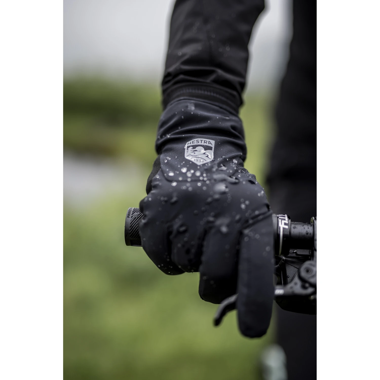 Hestra CZone Bike Mistral - 5 Finger Bike Gloves - olive Hestra CZone Bike Mistral - 5 Finger Bike Gloves - Olive -Hestra hestra czone bike mistral 5 finger bike gloves black 7 1552275